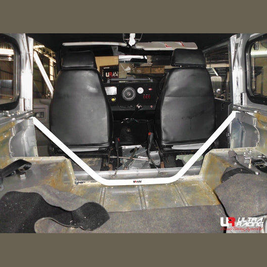  Bar de salle Ultra Racing à 2 points LAND ROVER DEFENDER 110 2.5 4WD 1983-1990