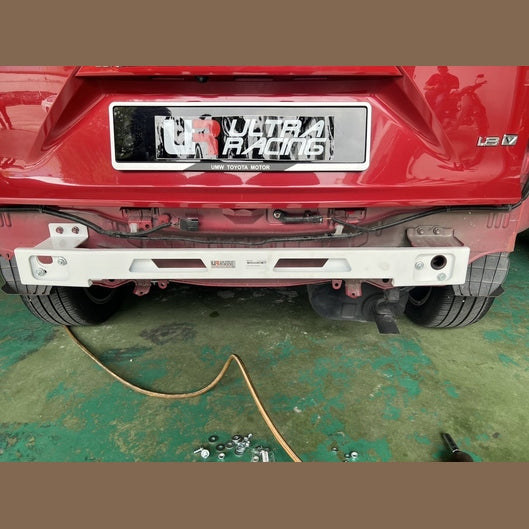  Barre anti-collision arrière Ultra Racing UR-CR2-4494 pour TOYOTA COROLLA CROSS TOYOTA COROLLA CROSS (XG10) 1.8 2WD 2020+