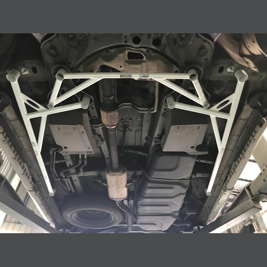  Barre anti-rapprochement 6 points Ultra Racing TOYOTA ESTIMA 3RD GEN (XR50) 2.4 2WD 2006-2019