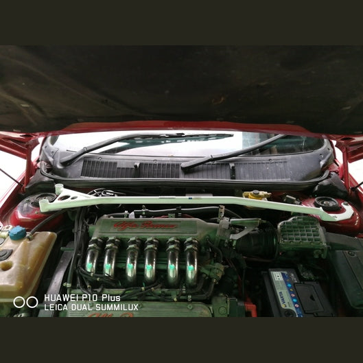  Barre anti-rapprochement Ultra Racing à 2 points ALFA ROMEO 155 2.0 16V 2WD 1992-1998