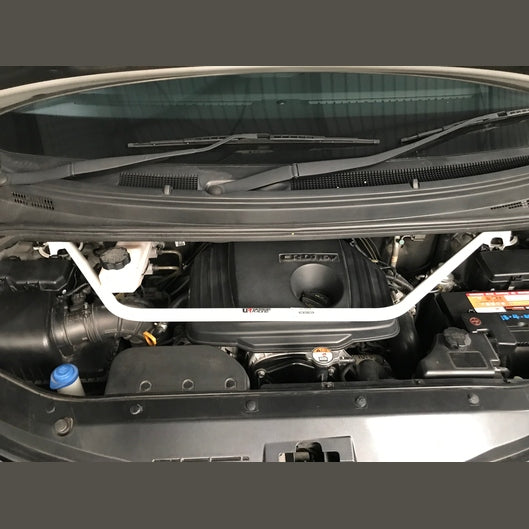  Barre anti-rapprochement Ultra Racing à 2 points HYUNDAI GRAND STAREX-VAN 2ND GEN (TQ) 2.5D 2WD 2007+