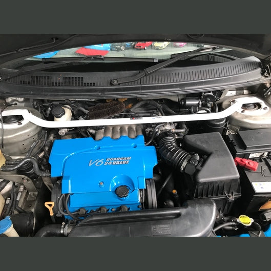  Barre anti-rapprochement Ultra Racing à 2 points KIA CARNIVAL 1ST GEN (KV-II) 2.5 2WD 1998-2005