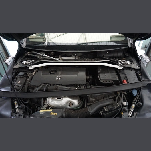  Barre anti-rapprochement Ultra Racing à 2 points MERCEDES-BENZ W246 2ND GEN B200 1.6T 2WD 2011-2019
