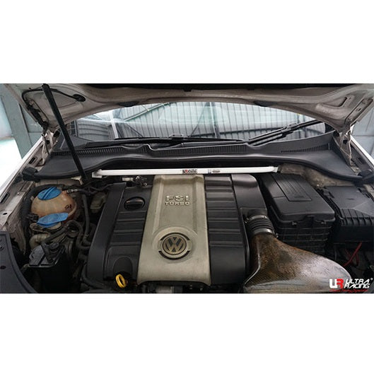  Barre anti-rapprochement Ultra Racing 2P AUDI A3 (TYP 8P) 2.0 FSI 2WD 2003-2013