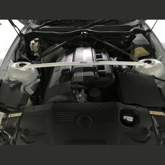  Barre anti-rapprochement Ultra Racing BMW E46 (320i) 2.0 2WD 1997-2006