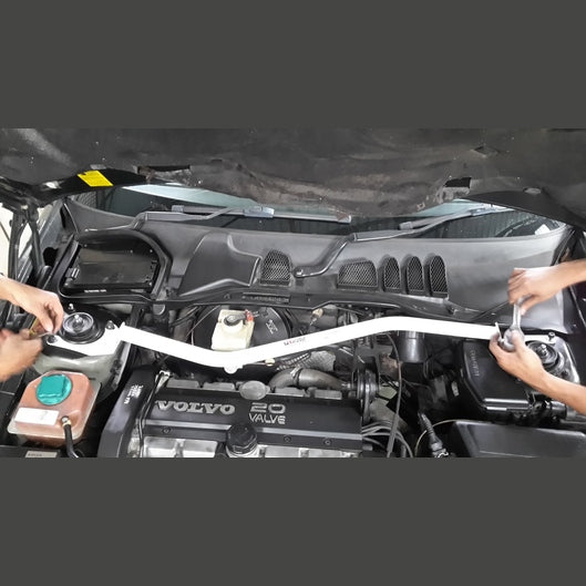  Barre anti-rapprochement Ultra Racing VOLVO 850 2.5T OBD1 2WD SEDAN 1992-1997