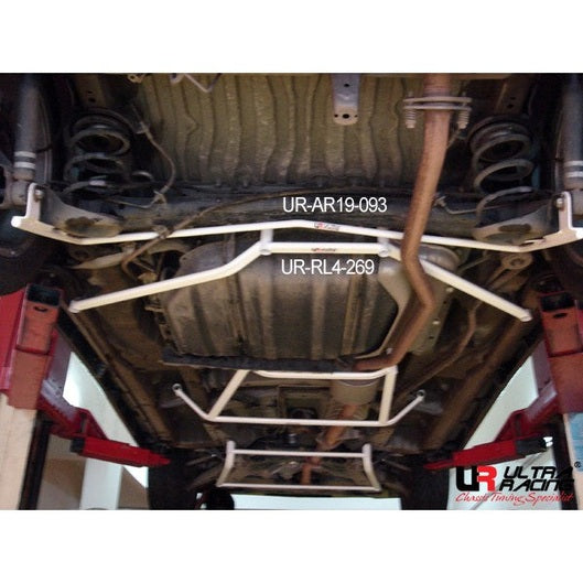  Barre anti-rapprochement arrière inférieure Ultra Racing à 4 points TOYOTA ESTIMA 2ND GEN (XR30) 2.4 2WD 2000-2005