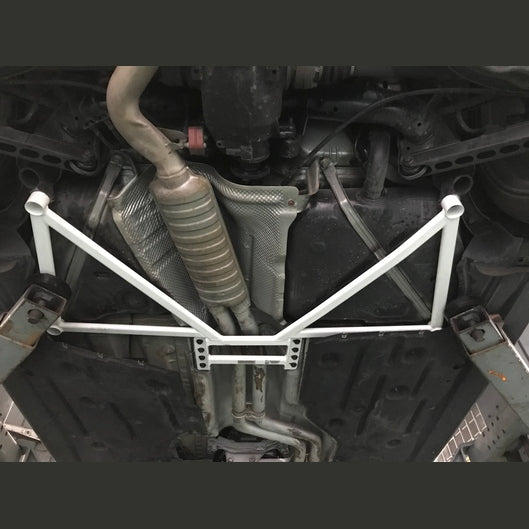  Barre anti-rapprochement arrière inférieure Ultra Racing à 6 points BMW E92 (328i) 2.8 2WD COUPE 2006-2013