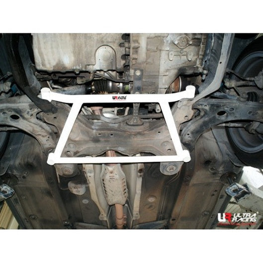  Barre anti-rapprochement avant en H à 4 points Ultra Racing VOLKSWAGEN GOLF GTI 4TH GEN MK4/A4 (TYP 1J) 1.8 TSI 2WD MT 1997-2004
