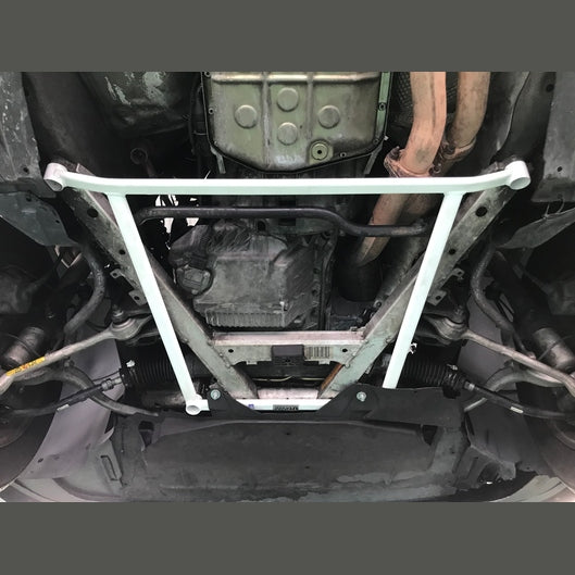  Barre anti-rapprochement avant inférieure à 4 points Ultra Racing BMW E39 (525i) 2.5 2WD 1995-2004
