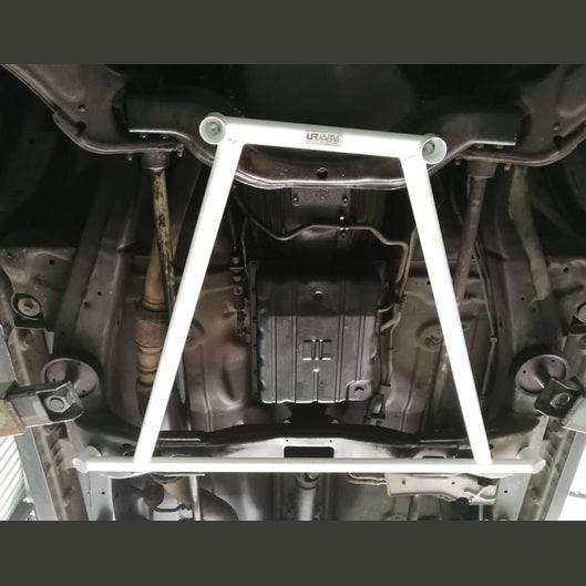  Barre anti-rapprochement avant inférieure à 4 points Ultra Racing ISUZU D-MAX 1ST GEN (RA) 3.0D 2WD FACELIFT MT 2008-2012