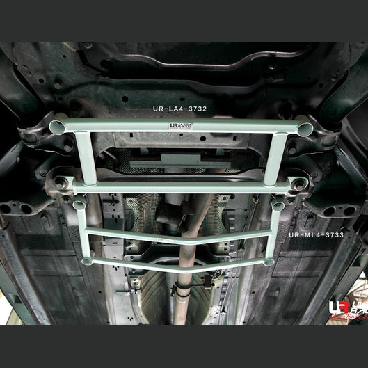  Barre anti-rapprochement avant inférieure à 4 points Ultra Racing LAND ROVER FREELANDER 2 (L359) 2.2D 2WD 2006-2014
