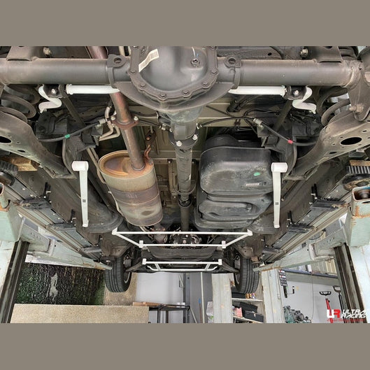  Barre anti-rapprochement avant inférieure à 4 points Ultra Racing MAXUS G10 2.0T 2WD 2014+