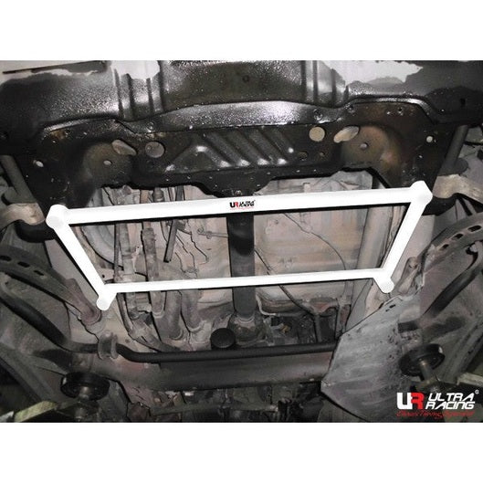  Barre anti-rapprochement avant inférieure à 4 points Ultra Racing TOYOTA ESTIMA 1ST GEN (XR10) 2.4 2WD 1990-1999