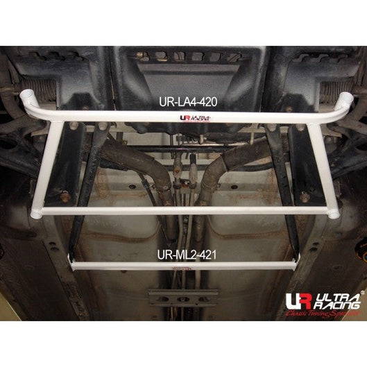  Barre anti-rapprochement avant inférieure à 4 points Ultra Racing TOYOTA MRS 3RD GEN (W30) 1.8 2WD LHD 1999-2003