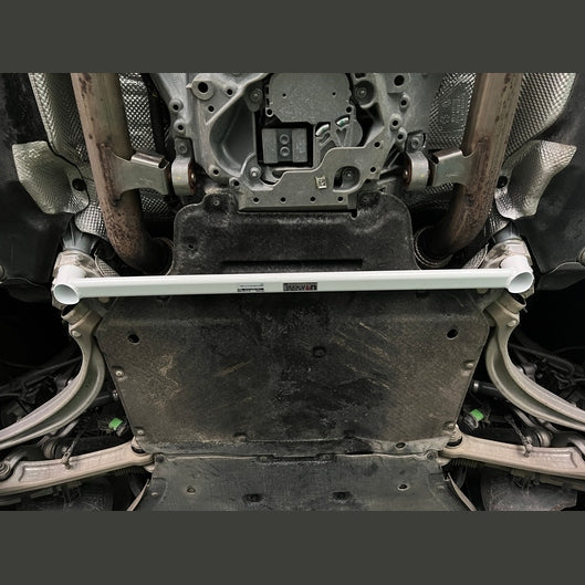  Barre anti-rapprochement inférieure avant Ultra Racing UR-LA2-4367 pour Porsche Cayenne PORSCHE CAYENNE 3RD GEN (9Y0) 3.0 V6 4WD 2017+