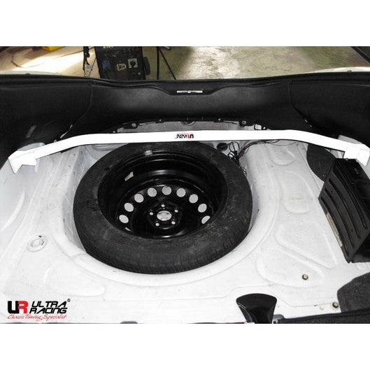  Barre anti-rapprochement supérieure arrière 2 points Ultra Racing VOLKSWAGEN NEW BEETLE 1.8T 2WD 1998-2011
