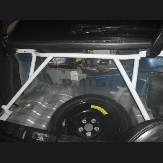  Barre anti-rapprochement supérieure arrière 4 points Ultra Racing NISSAN SKYLINE 10TH GEN (GTR 34) 2.6TT 4WD 1999-2002