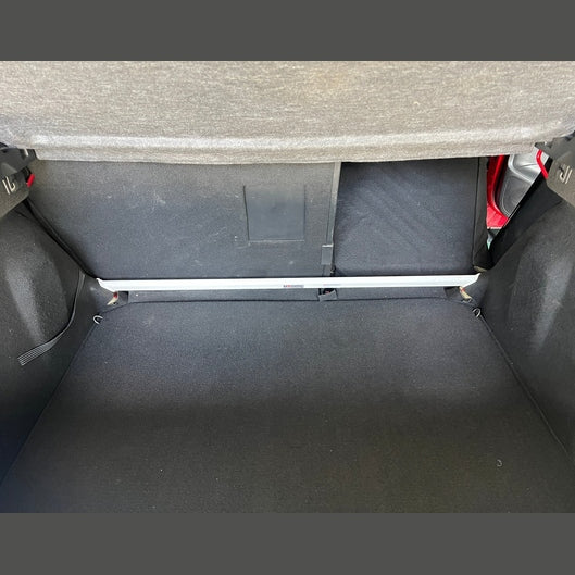  Barre anti-rapprochement supérieure arrière Ultra Racing 2P PEUGEOT 308-I 1ST GEN (T7) 1.6 2WD 5-DOOR HATCHBACK 2007-2013