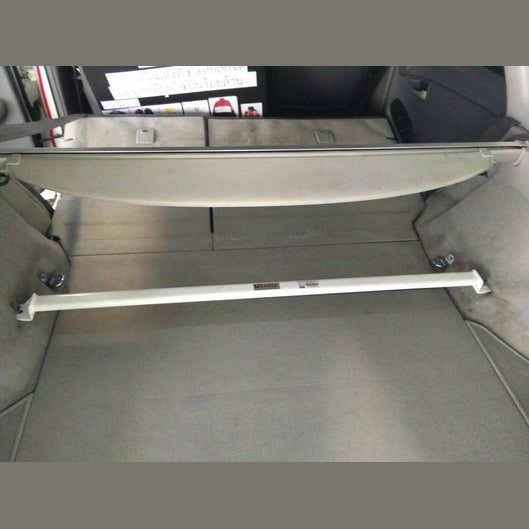  Barre anti-rapprochement supérieure arrière Ultra Racing LEXUS CT 200H (ZWA10) 1.8 2WD HYBIRD 2011-present