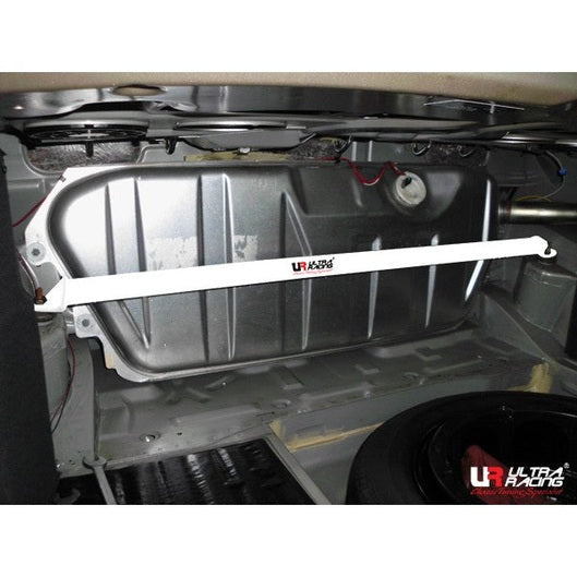  Barre anti-rapprochement supérieure arrière Ultra Racing MERCEDES-BENZ W210 E200K 2.0K 2WD 1996-2003