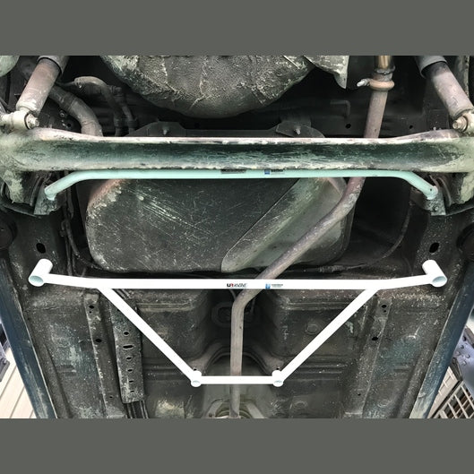  Barre de liaison inférieure arrière à 2 points Ultra Racing HYUNDAI I10 1ST GEN (PA) 1.1 2WD 2007-2016