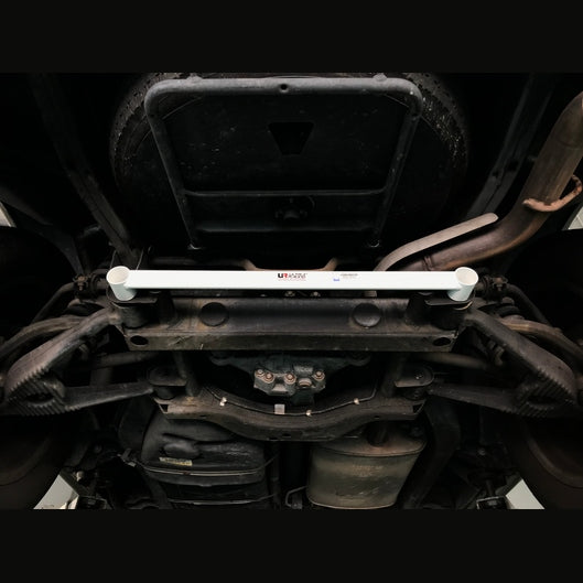  Barre de liaison inférieure arrière à 2 points Ultra Racing MERCEDES-BENZ W163 1ST GEN ML320 3.2 V6 4WD 1998-2005