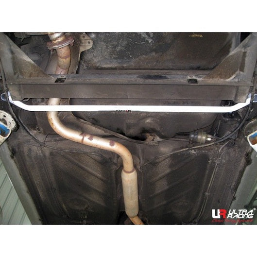  Barre de liaison inférieure arrière à 2 points Ultra Racing VOLKSWAGEN GOLF GTI 1ST GEN MK1/A1 (TYPE 17) 1.6 2WD 1974-1983