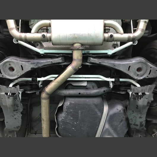  Barre de liaison inférieure arrière Ultra Racing 2P AUDI TT MK2(TYPE8J) 2.0 TFSI 2WD 2006-2014
