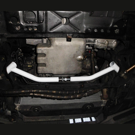  Barre de liaison inférieure avant à 2 points Ultra Racing NISSAN SKYLINE 10TH GEN (GTR 34) 2.6TT 4WD 1999-2002