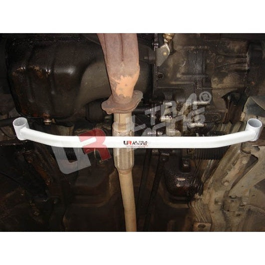  Barre de liaison inférieure avant à 2 points Ultra Racing SUZUKI SWIFT GTI (SF) 1.0 2WD 3 DOOR MT 1989-1991