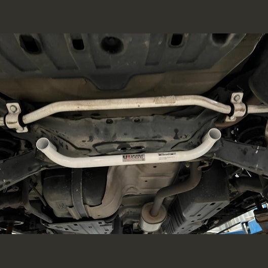  Barre de renfort inférieure arrière à 2 points Ultra Racing HONDA CR-V 3RD GEN (RE1-5/RE7) 2.0 2WD 2006-2012