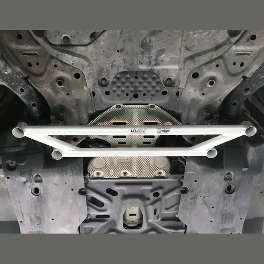  Barre de renfort inférieure avant Ultra Racing 4P MAZDA 3 3TH GEN (BM) 2.0 HATCHBACK 2013-2018