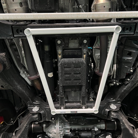  Barre de renfort inférieure avant Ultra Racing UR-LA4-4362 pour Lexus LX 470