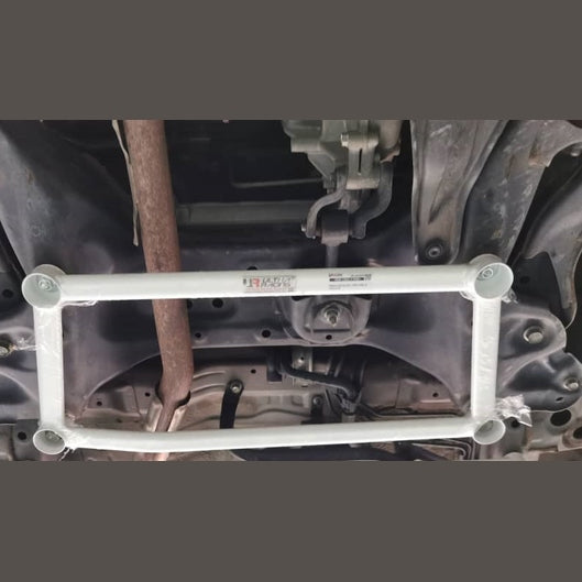  Barre de renfort inférieure avant Ultra Racing UR-LA4-4474 HONDA N-ONE HONDA N-ONE (JG1) S07A TURBO I3 660CC 2WD (K-CAR) 2012