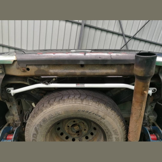  Barre de torsion arrière à 2 points Ultra Racing ISUZU D-MAX 1ST GEN (RA) 3.0D 2WD FACELIFT MT 2008-2012