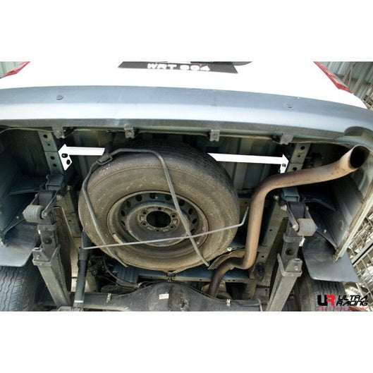  Barre de torsion arrière à 2 points Ultra Racing TOYOTA HIACE 5TH GEN (H200) 2.0D 2WD MANUAL MT 2004-2019