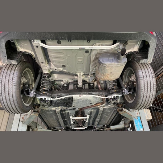  Barre de torsion arrière Ultra Racing UR-RT2-4247 TOYOTA COROLLA CROSS (XG10) 1.8 2WD 2020+