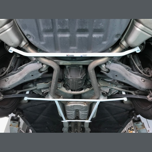  Barre inférieure arrière 2 points Ultra Racing MERCEDES-BENZ W221 S350 3.5 V6 2WD 2005-2013