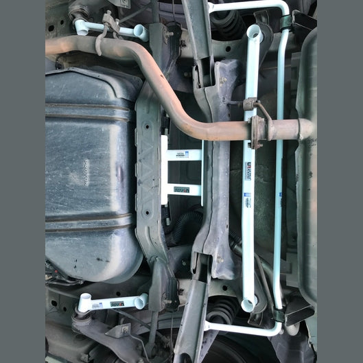  Barre inférieure arrière 2 points Ultra Racing PROTON PREVE 1.6T 2WD 2012-2020