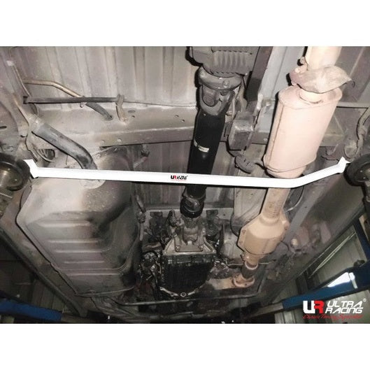  Barre inférieure arrière 2 points Ultra Racing TOYOTA ESTIMA 1ST GEN (XR10) 2.4 2WD 1990-1999