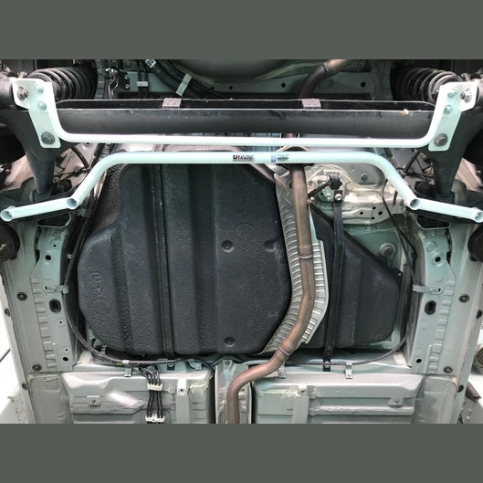  Barre inférieure arrière 4 points Ultra Racing TOYOTA SIENTA 2ND GEN (XP170) 1.5 2WD 2015+