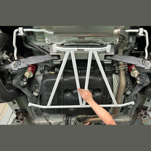  Barre inférieure arrière UR à 4 points HONDA JADE (FR4/5) 1.8 2WD 2013-2020