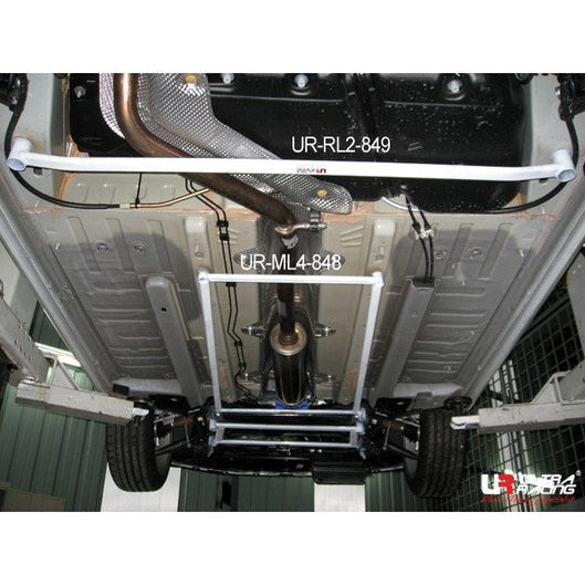  Barre inférieure arrière Ultra Racing 2P CITROEN DS 4 1.6T 2WD 2010-2018