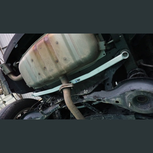  Barre inférieure arrière Ultra Racing 2P MAZDA CX-5 1ST GEN (KE) 2.0 2WD 2012-2017