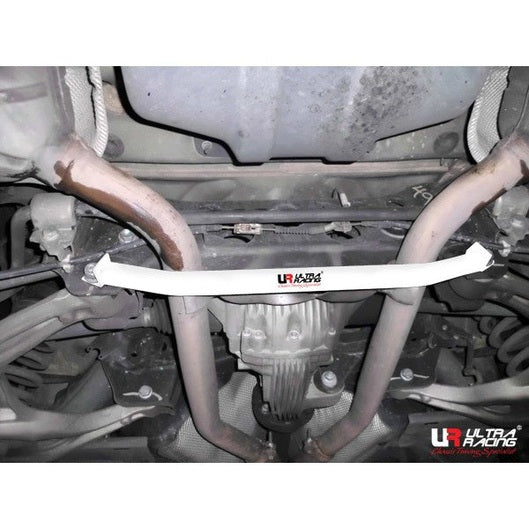  Barre inférieure arrière Ultra Racing 2P MERCEDES-BENZ W164 2ND GEN ML350 3.5 V6 2WD 2005-2011