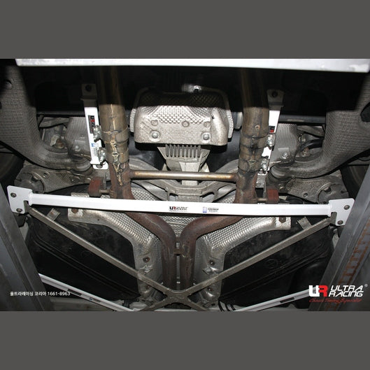  Barre inférieure arrière Ultra Racing 2P PORSCHE PANAMERA (970) 3.6 V6 4WD 2010-2016