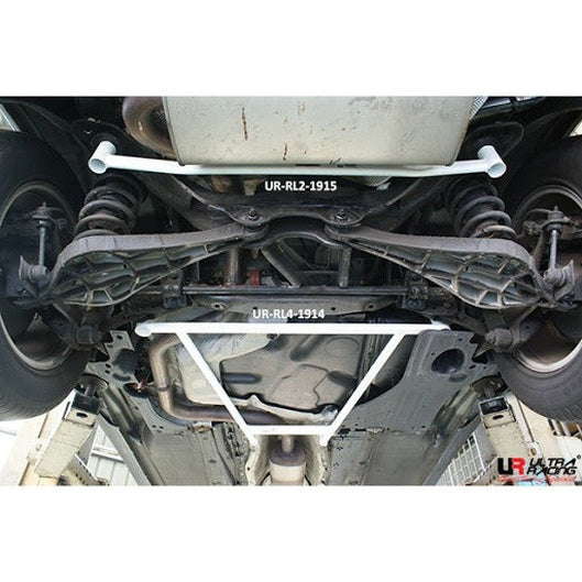  Barre inférieure arrière Ultra Racing 2P VOLVO V60 1ST GEN T4 1.6T 2WD 2010-2018