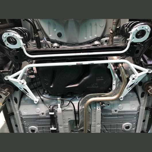  Barre inférieure arrière Ultra Racing à 6 points TOYOTA VIOS 3RD GEN (XP150) 1.5 2WD 5-SPEED 2013-2016