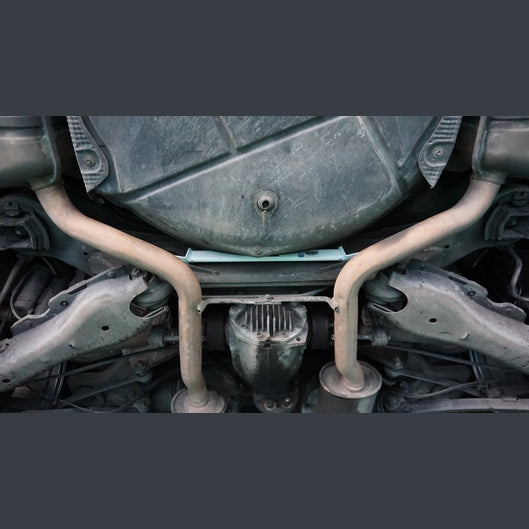  Barre inférieure arrière Ultra Racing MERCEDES-BENZ W220 S280 2.8 V6 2WD 1999-2005